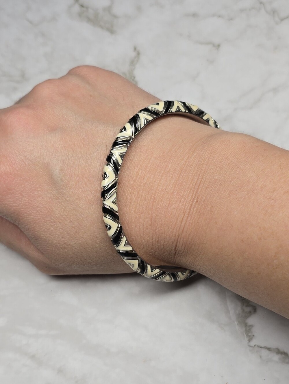 Black & Ivory Enamel Silver Tone Bangle Bracelet 8.25"